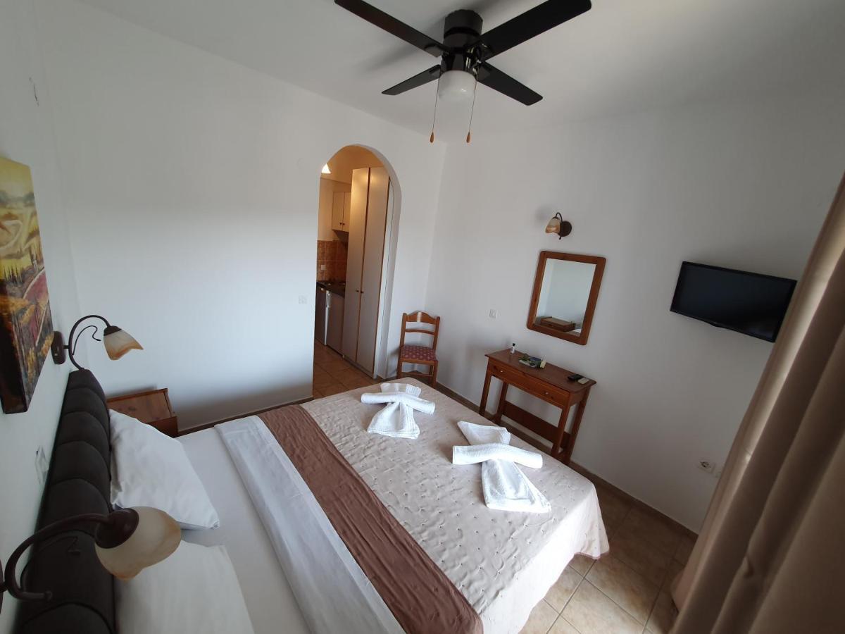 Hotel Pefko Neos Marmaras Esterno foto