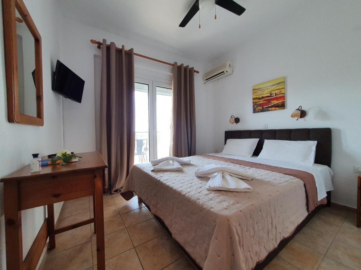Hotel Pefko Neos Marmaras Esterno foto
