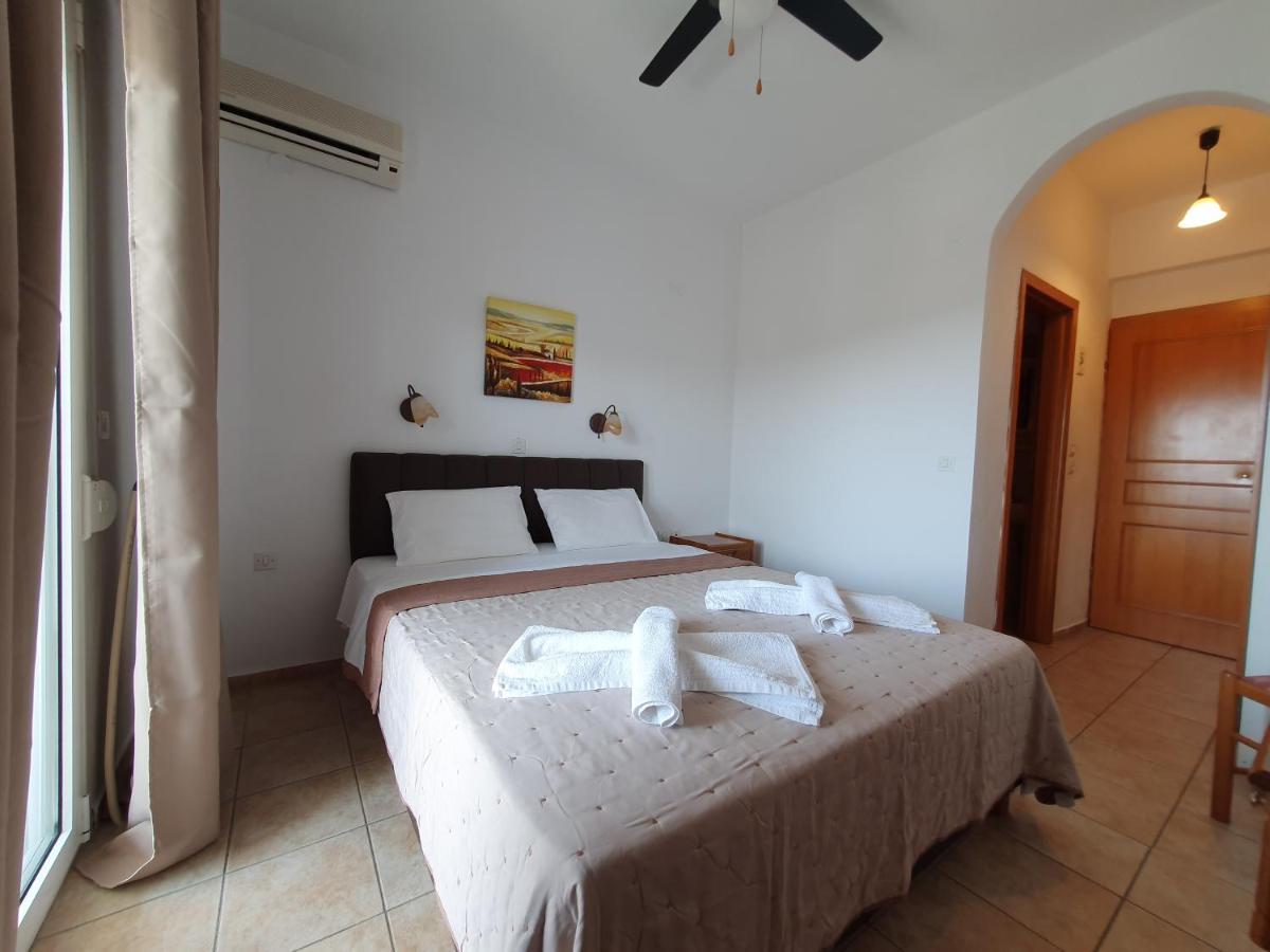 Hotel Pefko Neos Marmaras Esterno foto